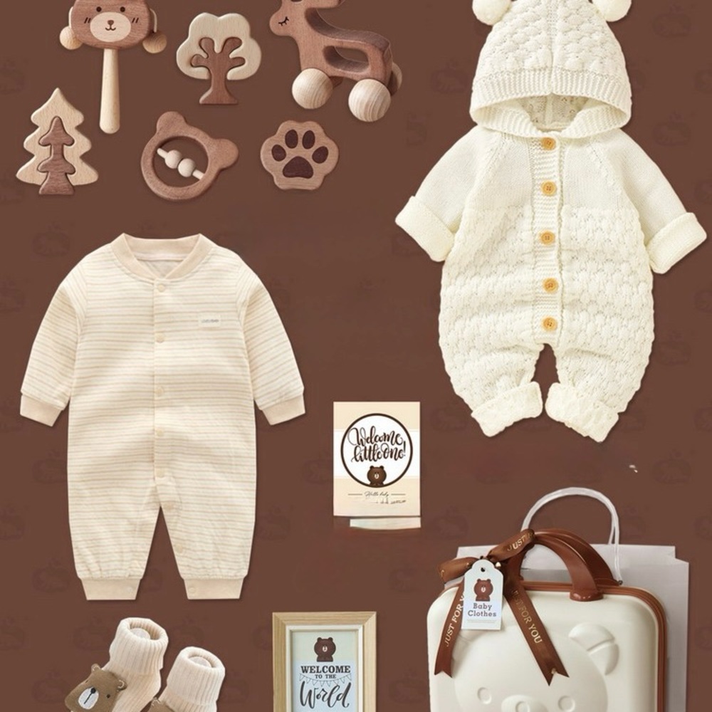 Cozy Cream Knit Baby Onesie with Bear Ears Gift Case 100% Cotton / Natural Wood